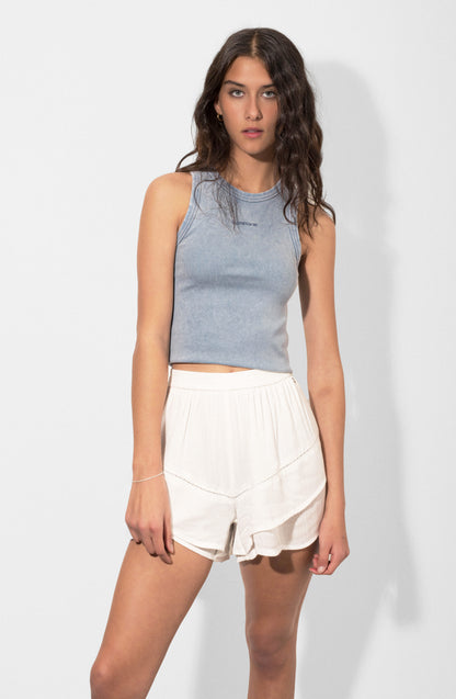 Vuelos Ecru Shorts
