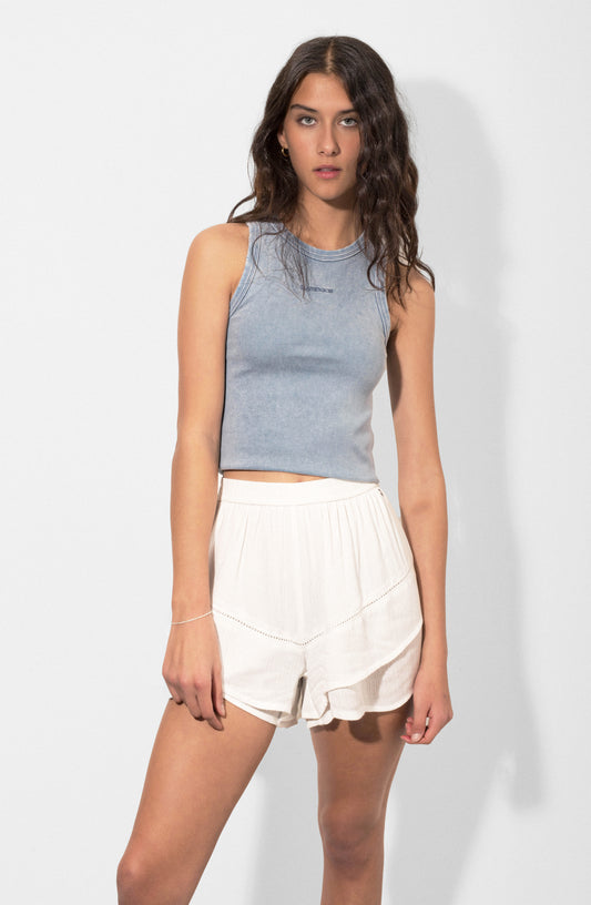 Vuelos Ecru Shorts