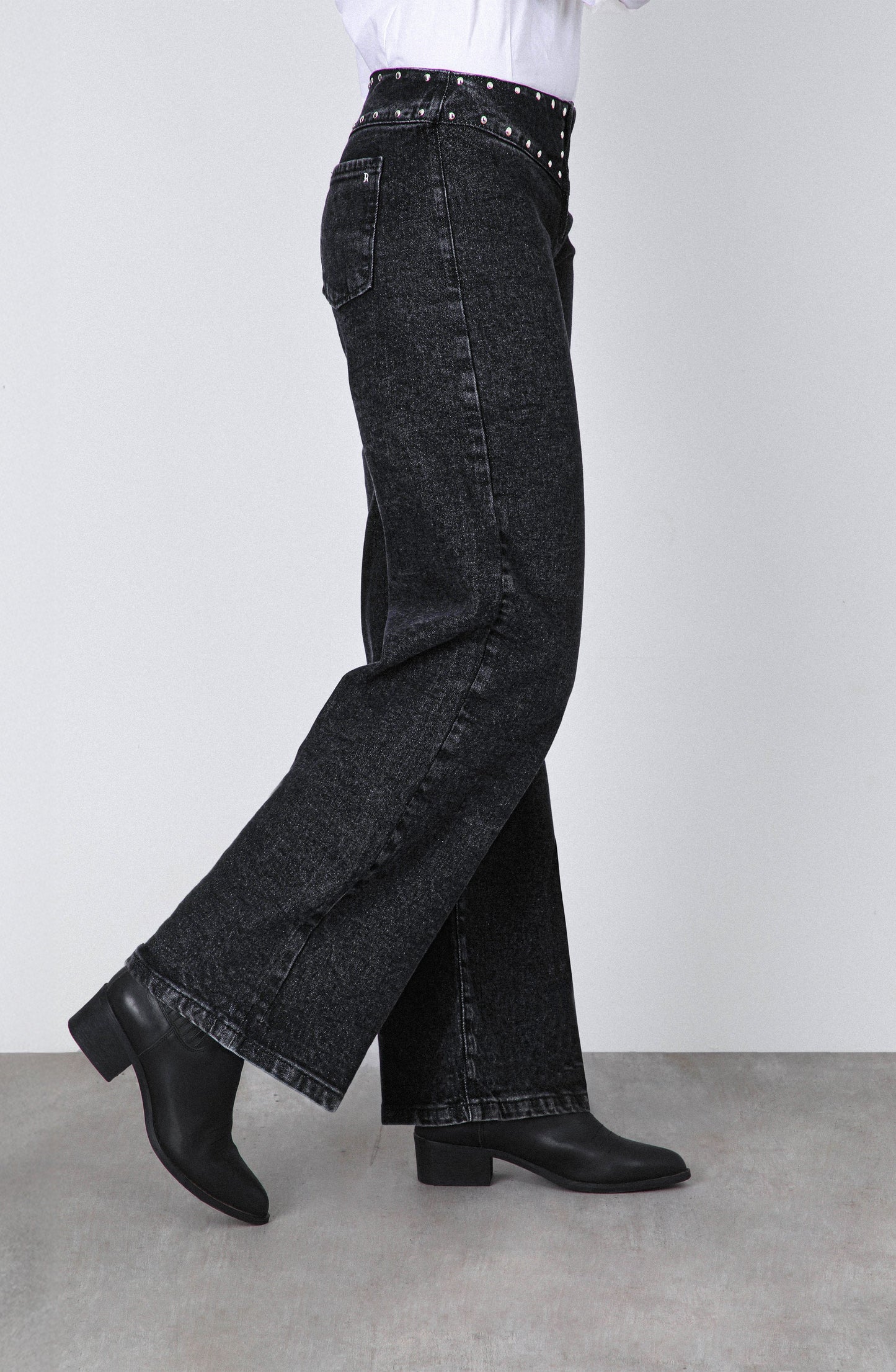 Pantalón Tachas Zipper Black