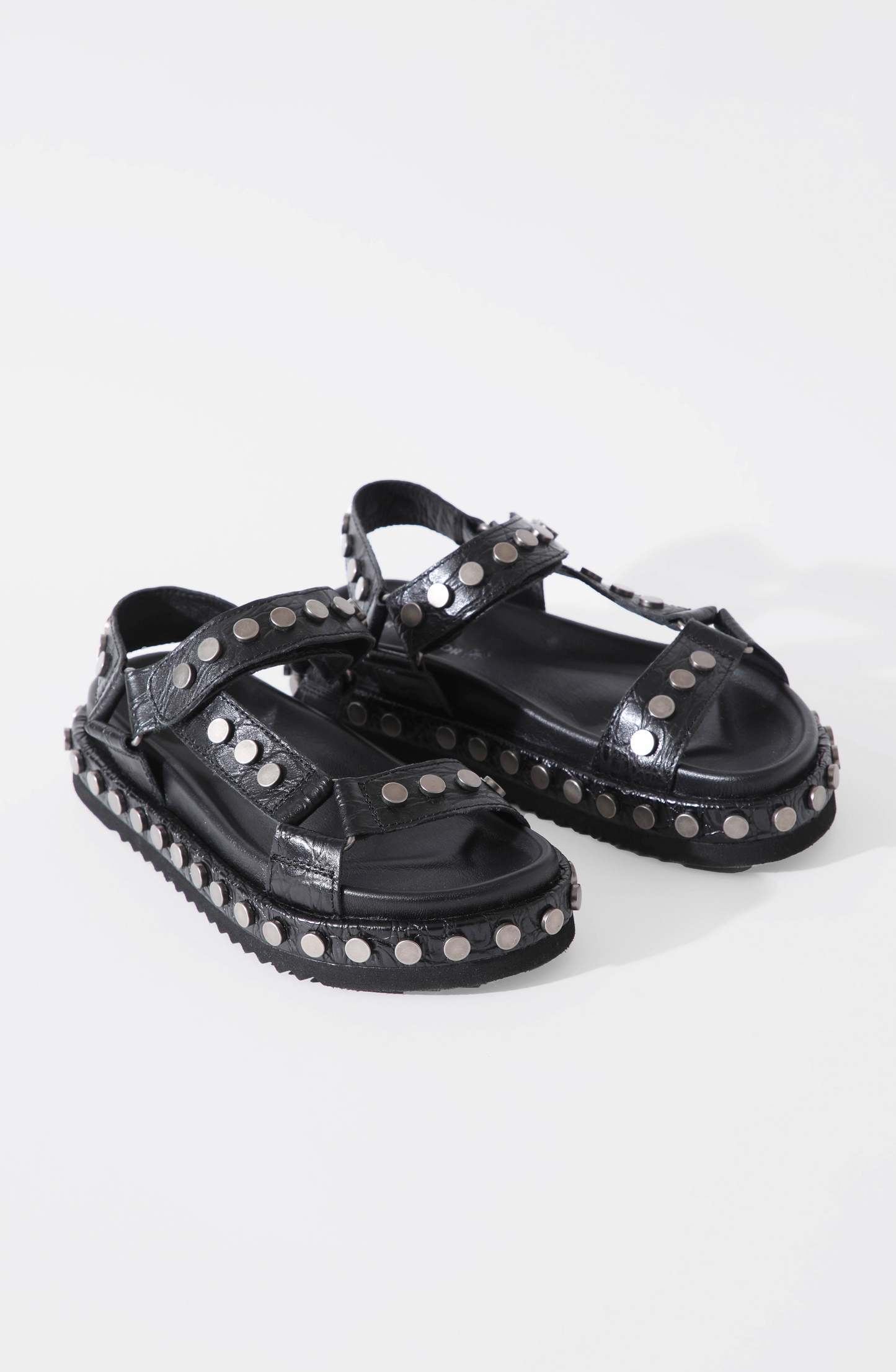 Sandalia Leather Tachas Black